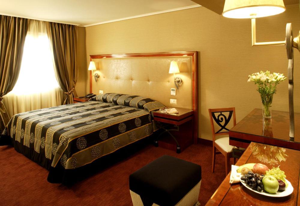 Piraeus Theoxenia Hotel Ngoại thất bức ảnh