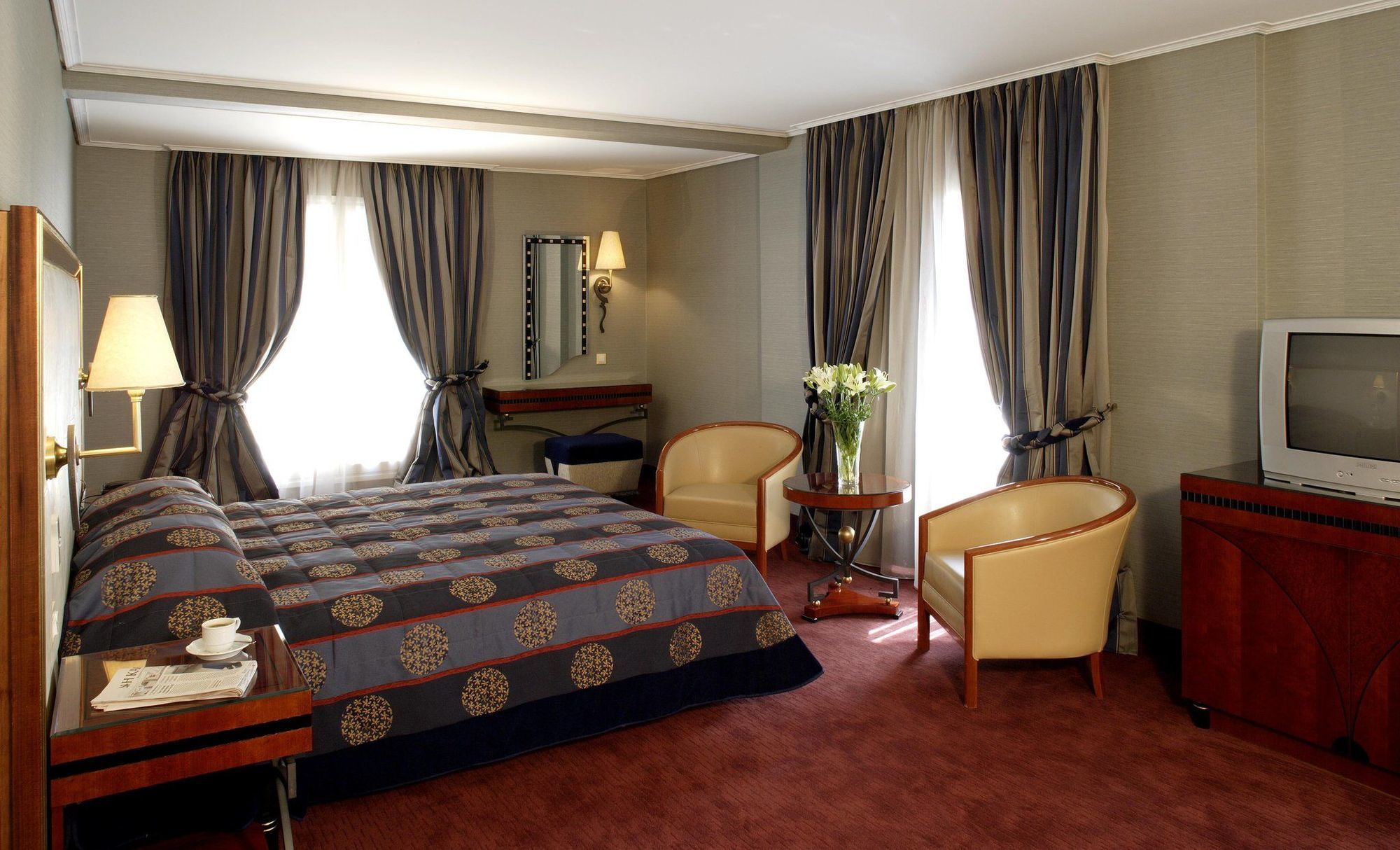 Piraeus Theoxenia Hotel Phòng bức ảnh A room at the hotel