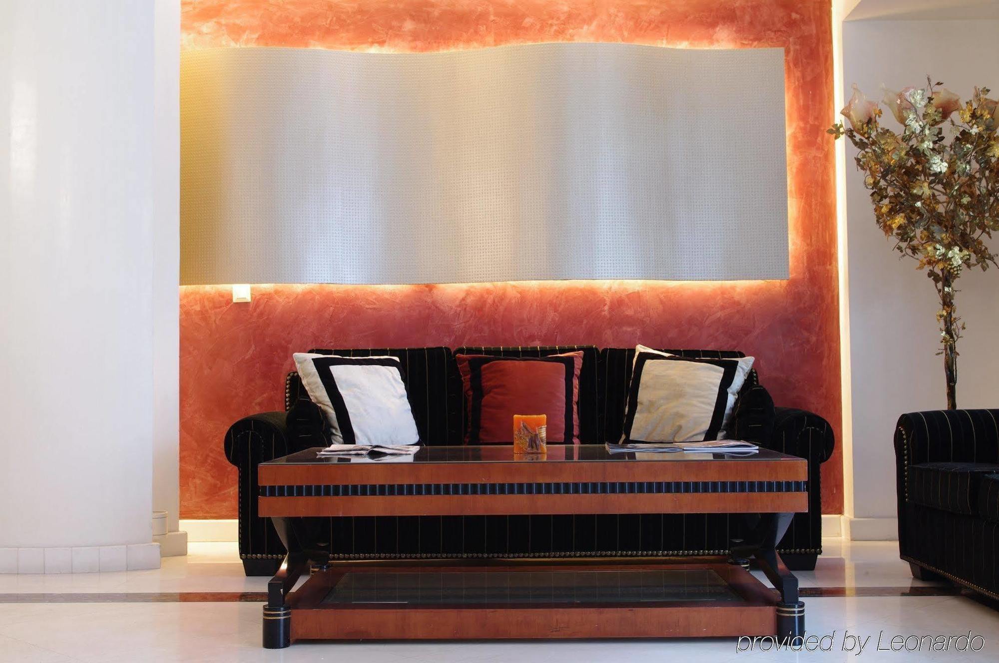 Piraeus Theoxenia Hotel Nội địa bức ảnh A modern interior